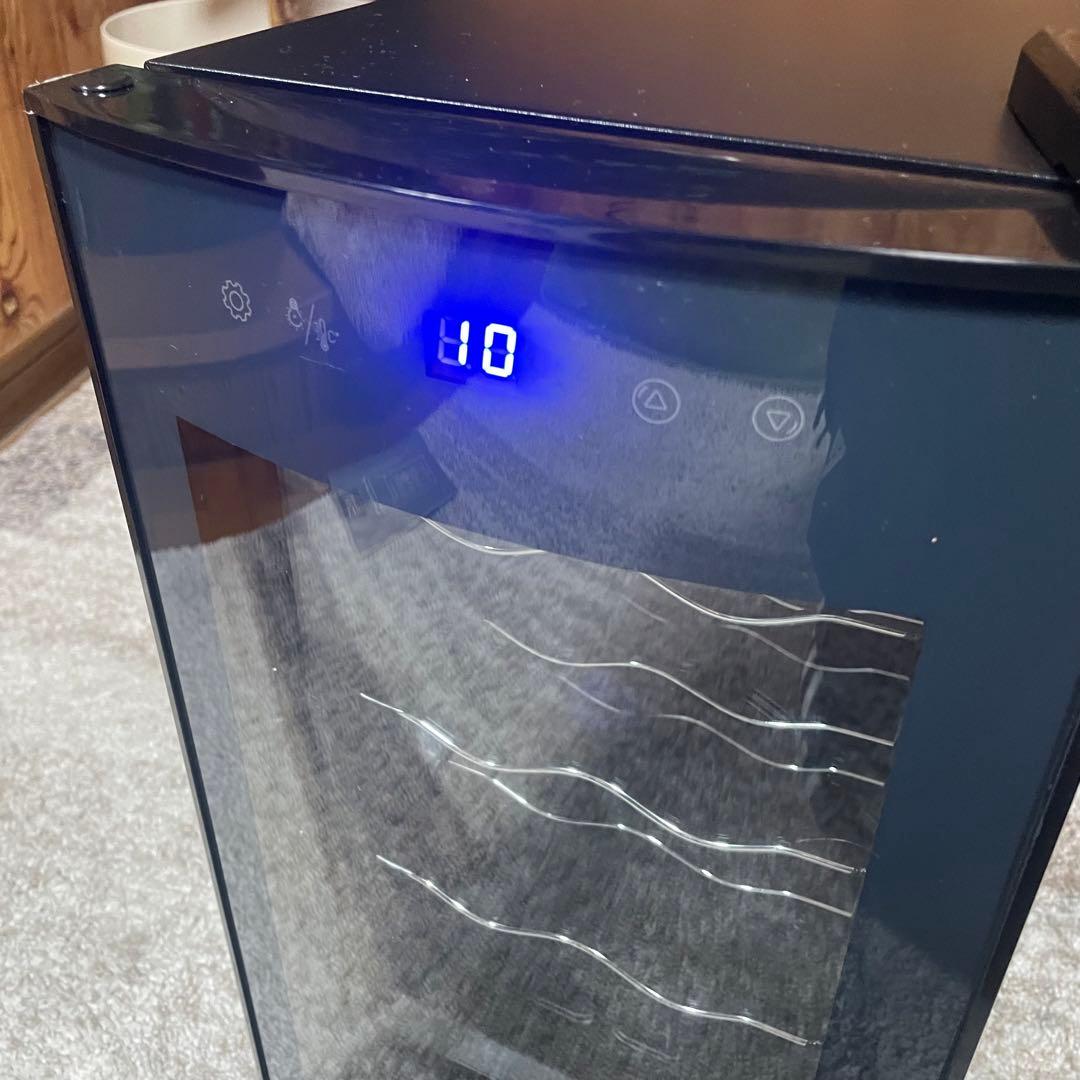 都内23区送料無料❗️WIE 電子ミニワインクーラー　8本収納✨