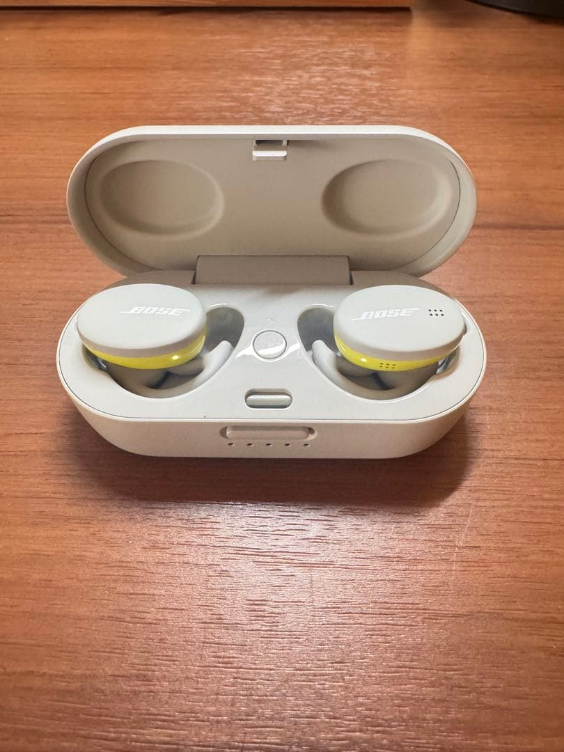 イヤホン Bose sport Earbuds