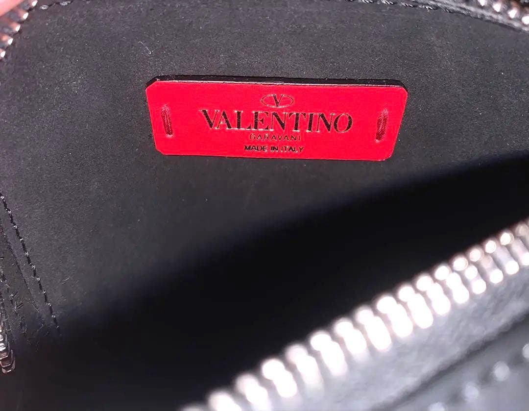 ヴァレンティノ VALENTINOレザーショルダーバッグ　美品