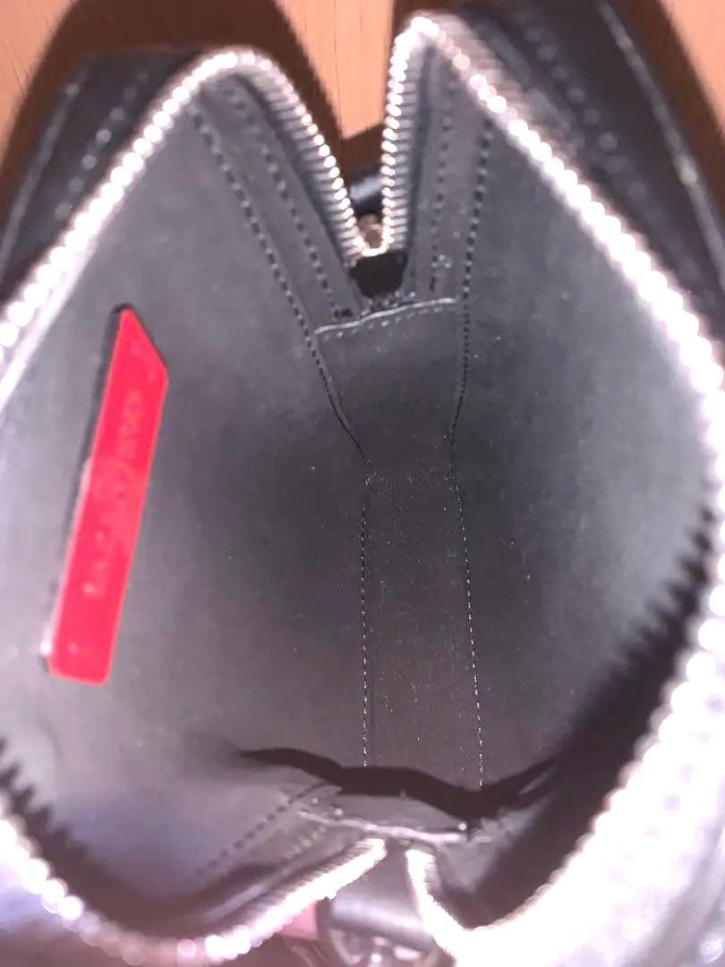 ヴァレンティノ VALENTINOレザーショルダーバッグ　美品