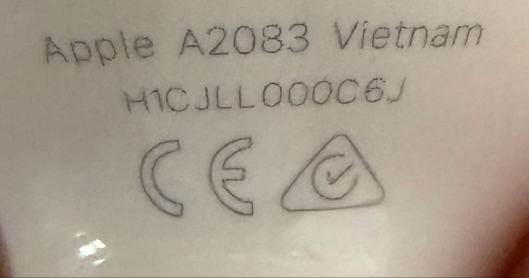 AirPods Pro 第一世代　ワイヤレス充電ケース付き MWP22J/A