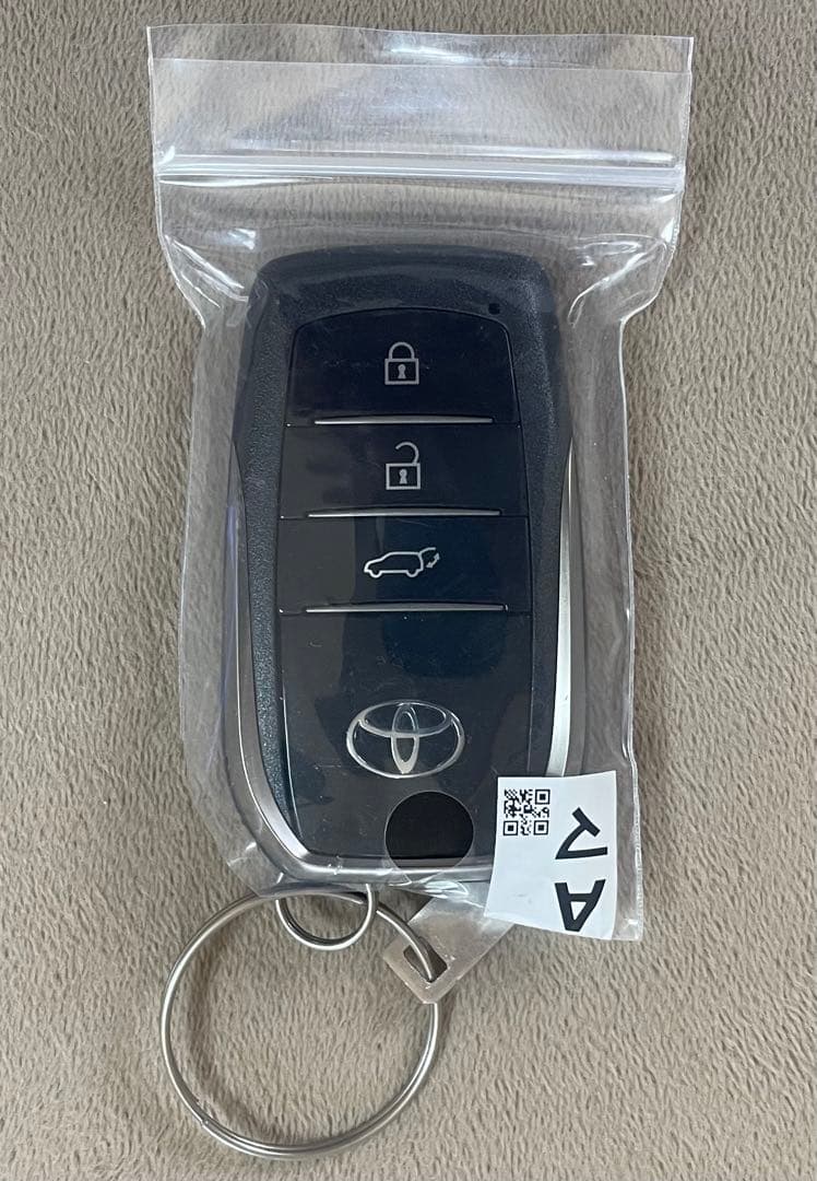 TOYOTA トヨタ純正 ランドクルーザー300系 スマートキー 3つボタン