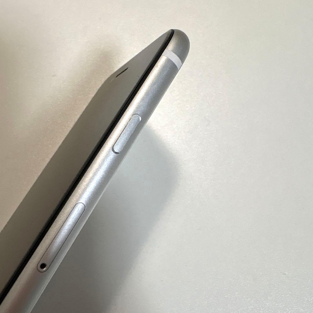 iPhone se 第二世代　64GB ホワイト　箱あり