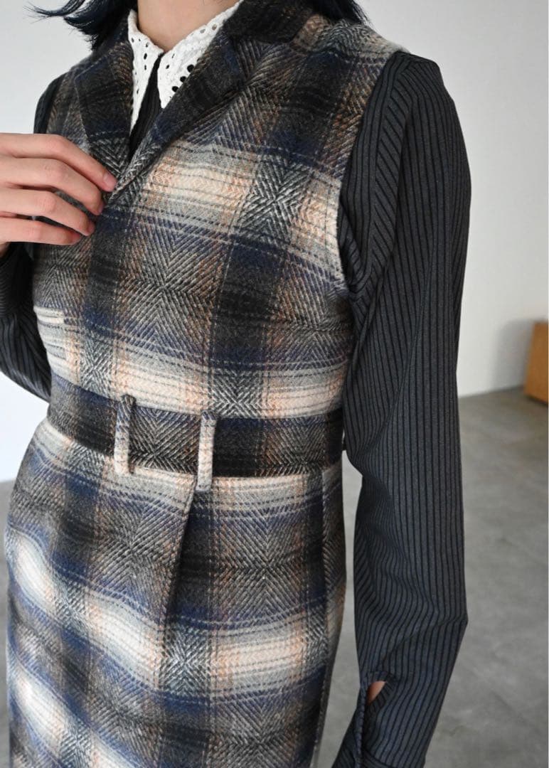 【新品未使用タグ付き】willfully　レースカラーショルダーピンタックシャツ