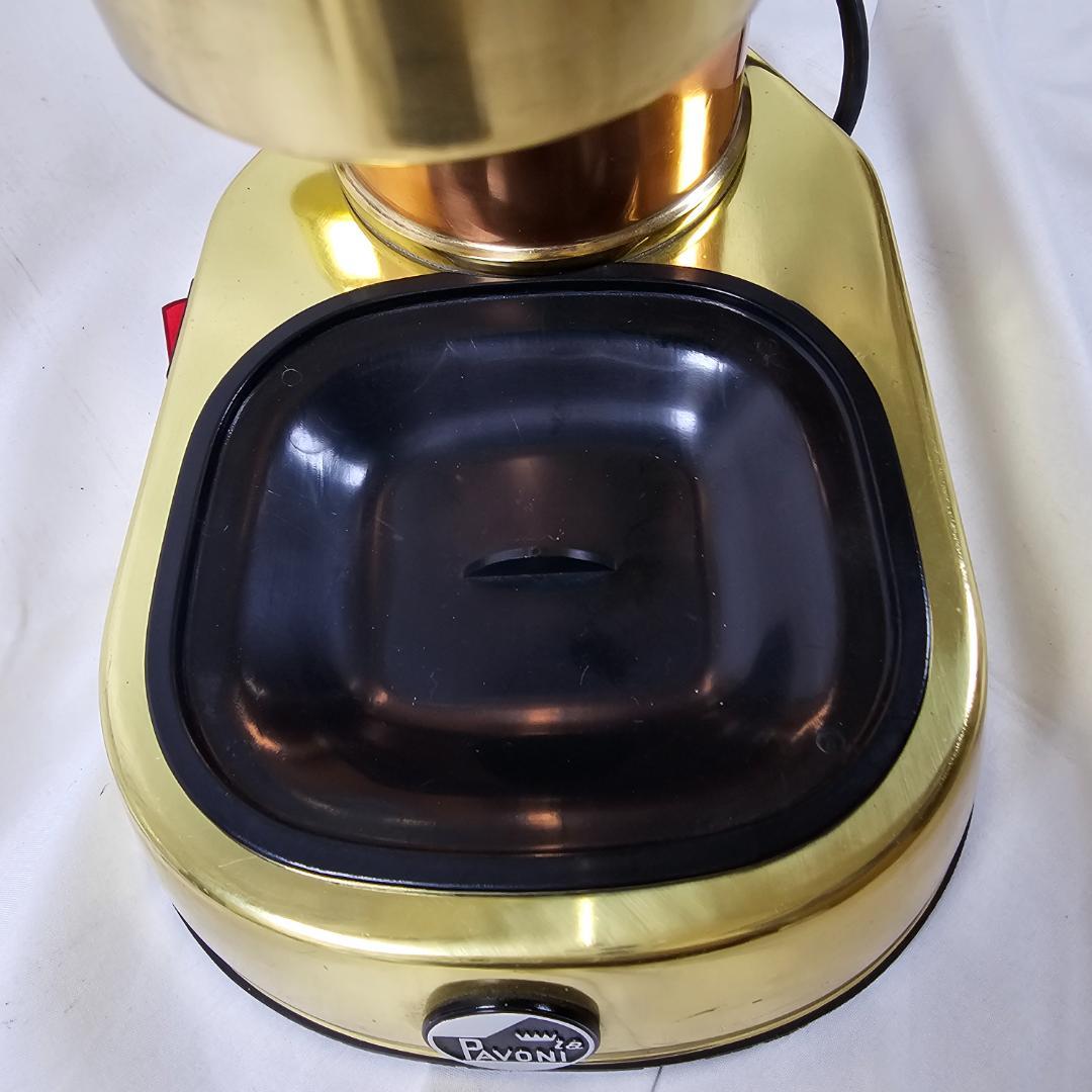 パボーニの手動式エスプレッソマシンになります。