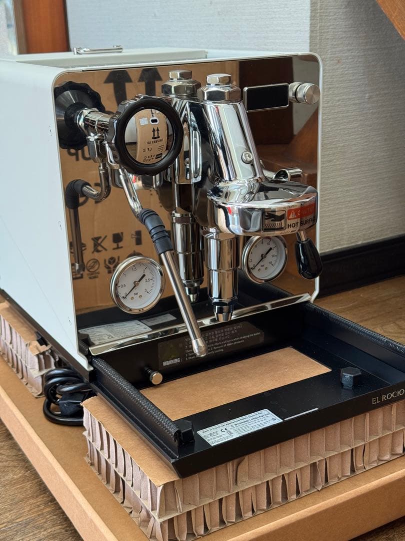 EL ROCIO MANUS S エスプレッソマシン　 ホワイト