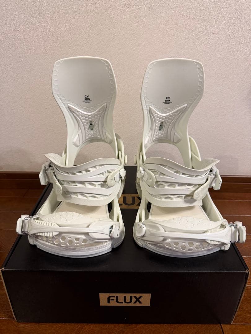 スノーボード 22-23 FLUX CV