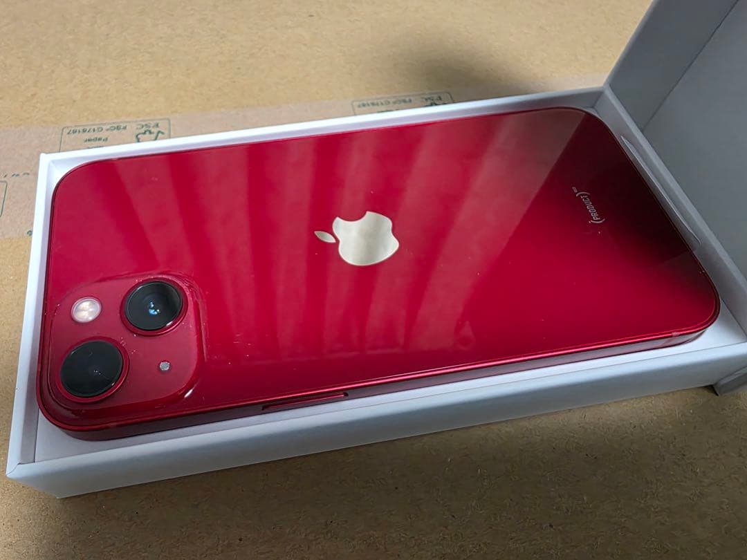 ほぼ新品 Apple iPhone 13 256GB PRODUCT(RED)