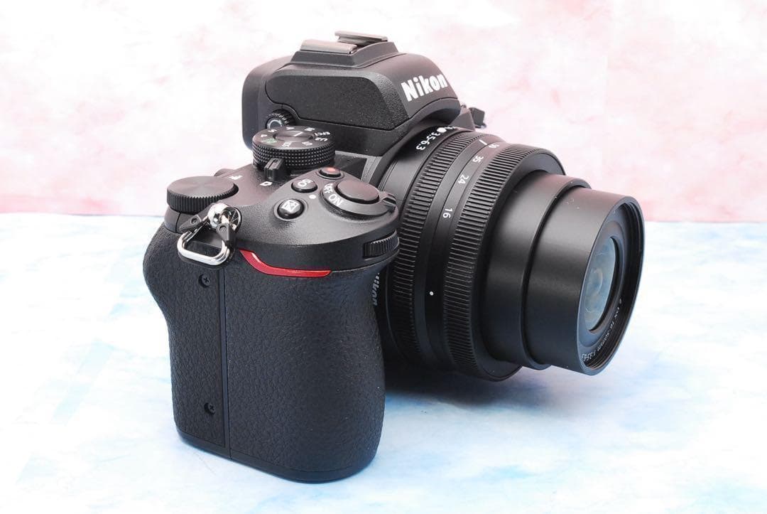 Nikon Z50☆S数僅か70回☆ミラーレス☆軽量＆コンパクト☆極美品