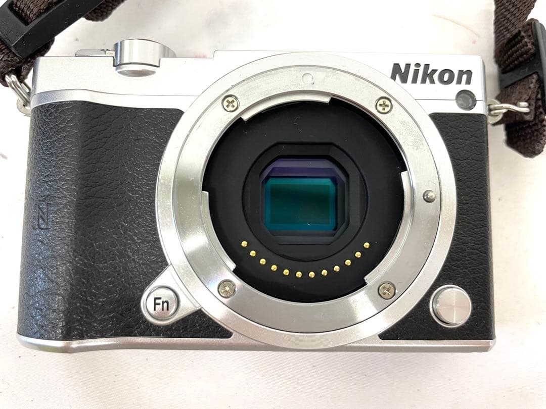 Nikon 1 J5 ミラーレス一眼 ダブルレンズキット ※充電器なし