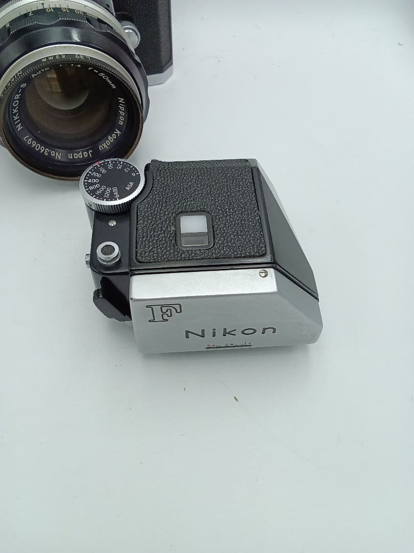 SALE！【Nikon】 F 一眼レフカメラ Nikkor 50mmレンズ付き
