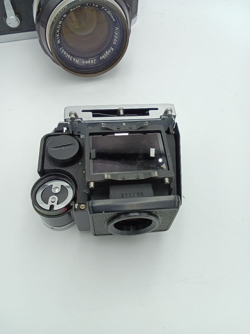 SALE！【Nikon】 F 一眼レフカメラ Nikkor 50mmレンズ付き