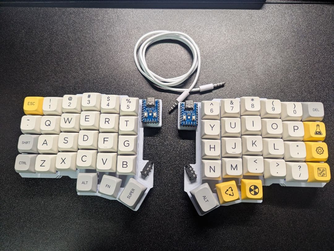 Silakka54 分割キーボード 有線 ホットスワップ QMK/VIAL