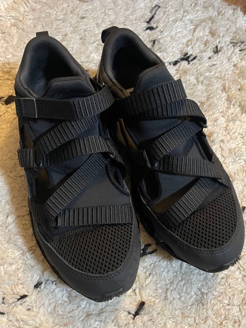 Mizuno ブラック スポーツサンダル　WAVE PROPHECY STRAP