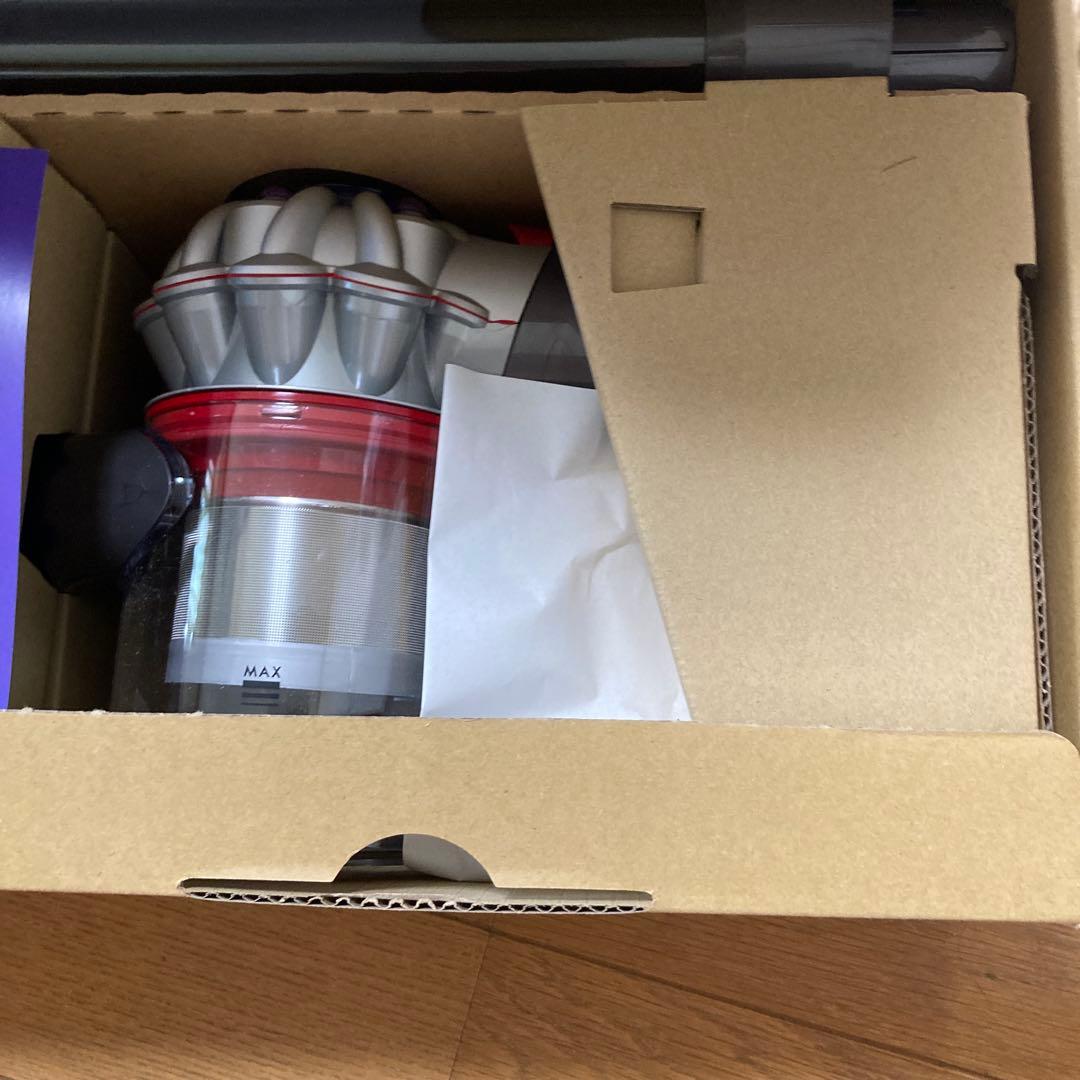 だい　お値下げ『新品』Dyson v8 スティッククリーナー 本体