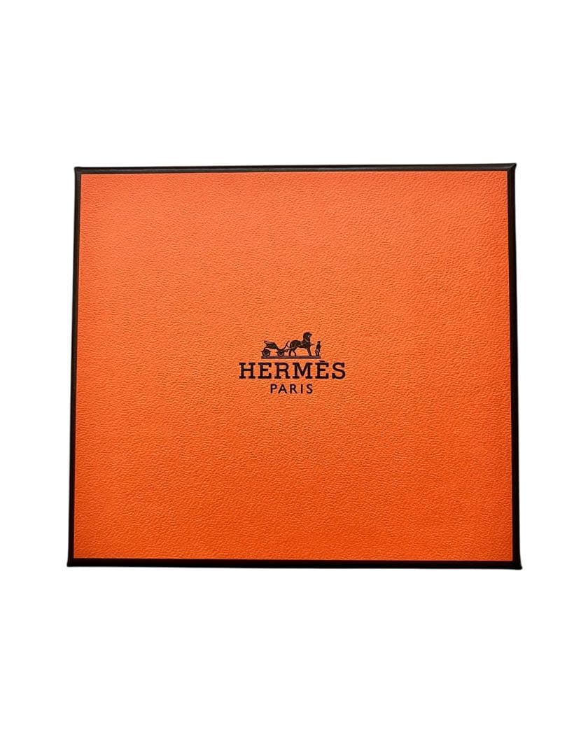 HERMES グリーン ケース