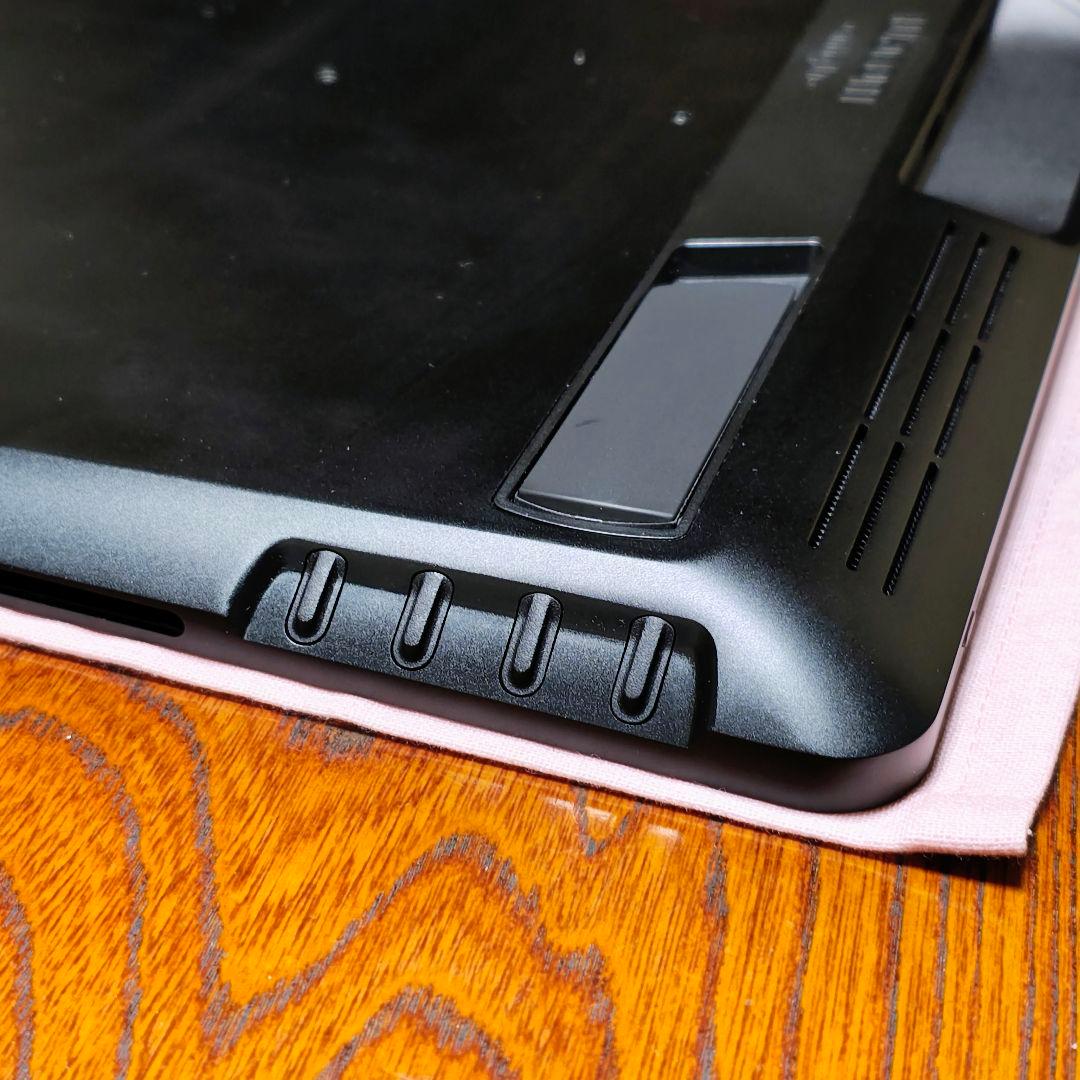 Wacom Cintiq Pro 16 2021年製 ＆ タブレットスタンド