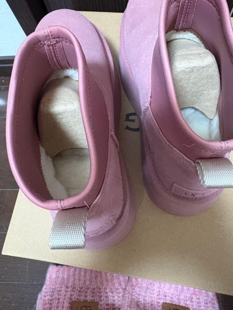 新品未使用！UGG ピンクムートンブーツ ニットカバー付き25cm 希少！