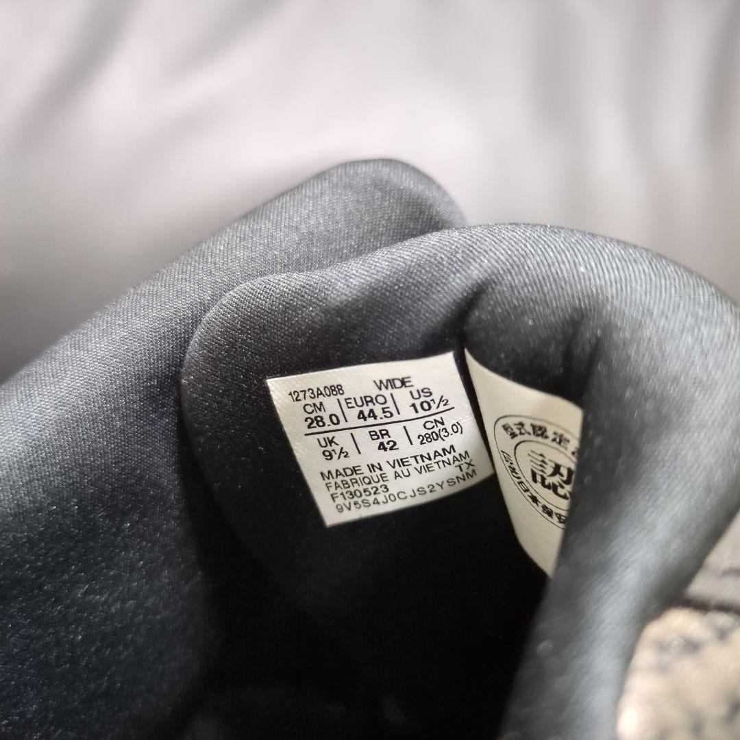 アシックス WINJOB CP304 BOA BLK EDITION 限定カラー