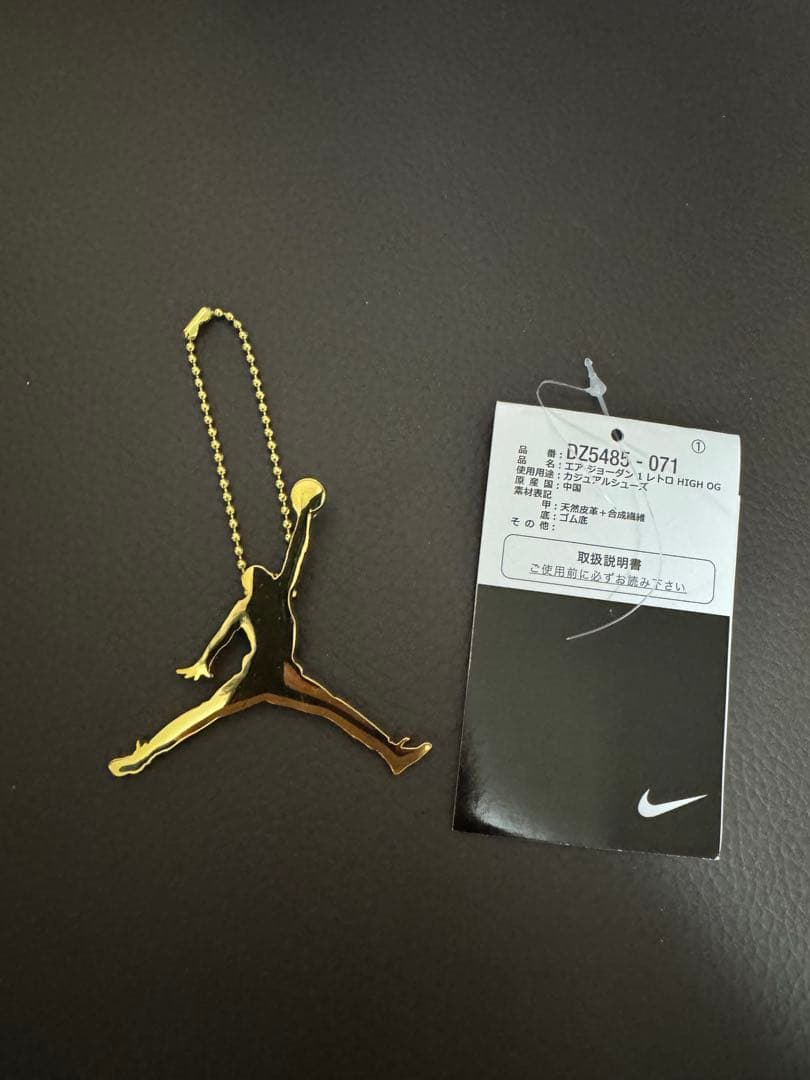 靴 Jordan 1 High OG \"Black and Gold\" 28cm