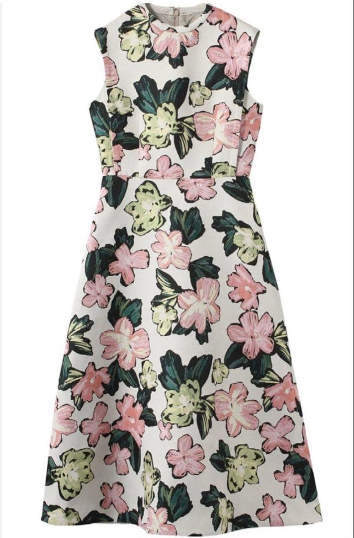 新品！ルルウィルビー　花柄　ジャガードワンピース