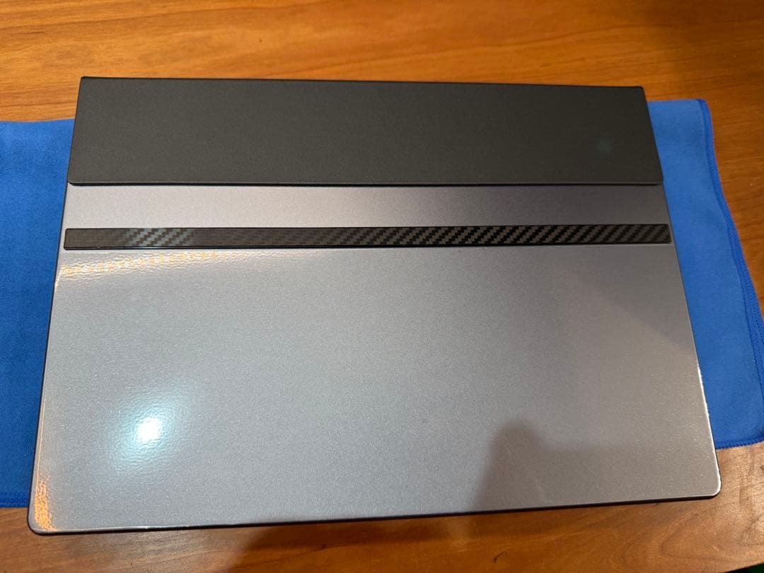 13.5インチデュアルディスプレイノートPC「DXUSCREEN」