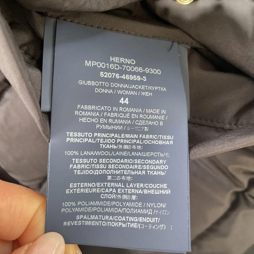 フード付きダウンジャケット 黒　44 HERNO