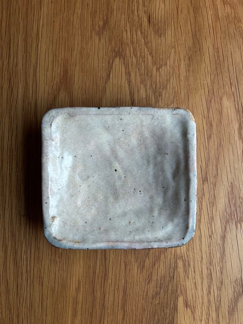 小野哲平さん　角皿