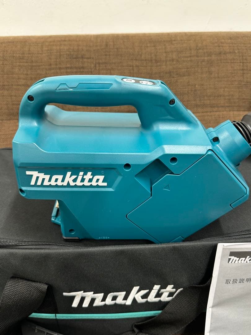 ⑥【美品】マキタ電動クリーナー CL184D 周辺アクセサリーセット