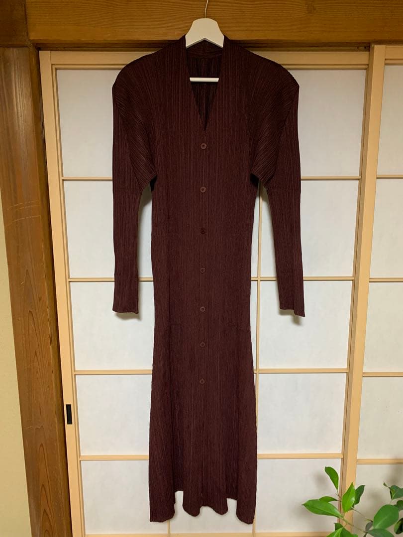 プリーツプリーズ イッセイミヤケ ノーカラー コートバーガンディー