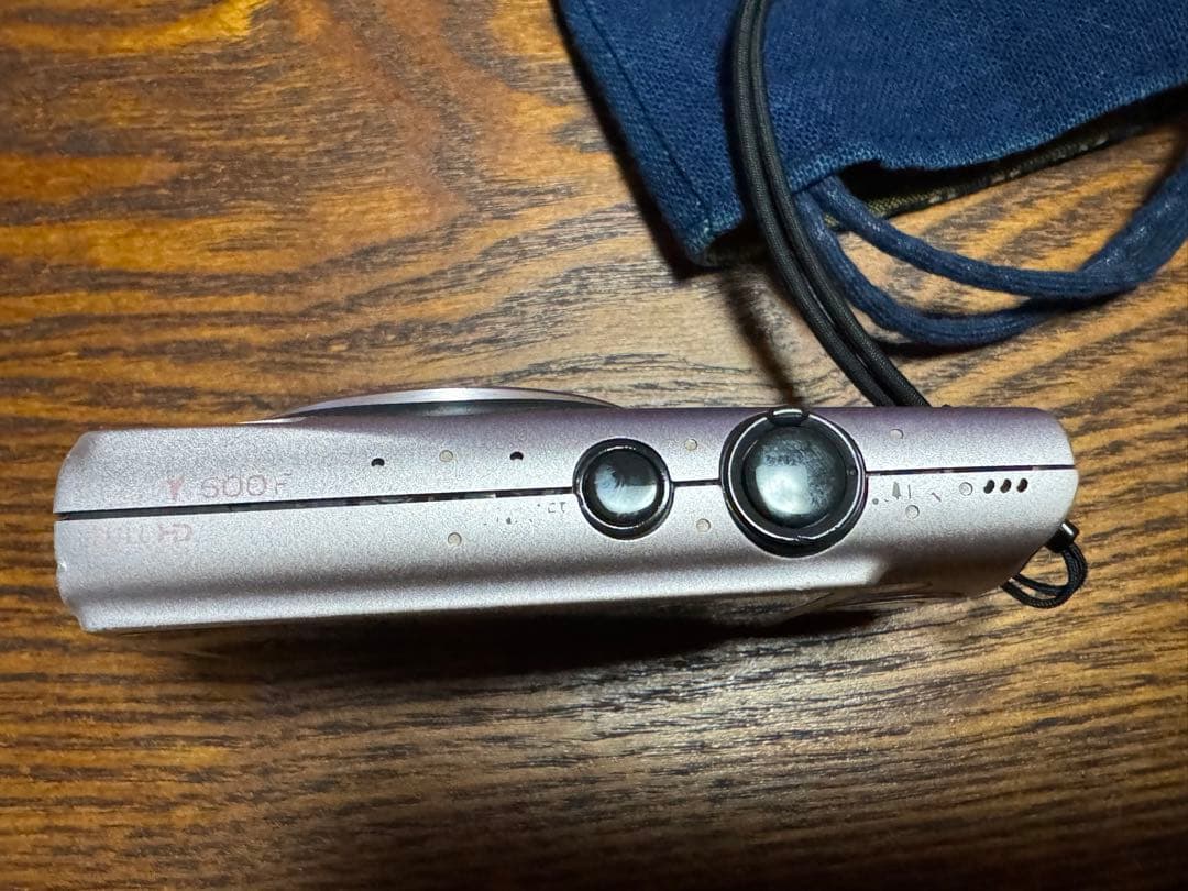 Canon IXY 600Fデジタルカメラ コラボモデル限定品　バッテリー2個付