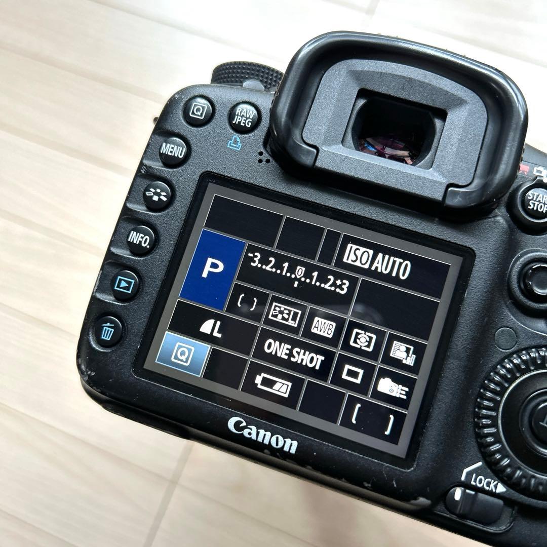 Canon EOS 7D レンズ バッテリーグリップ付き デジタル一眼レフカメラ