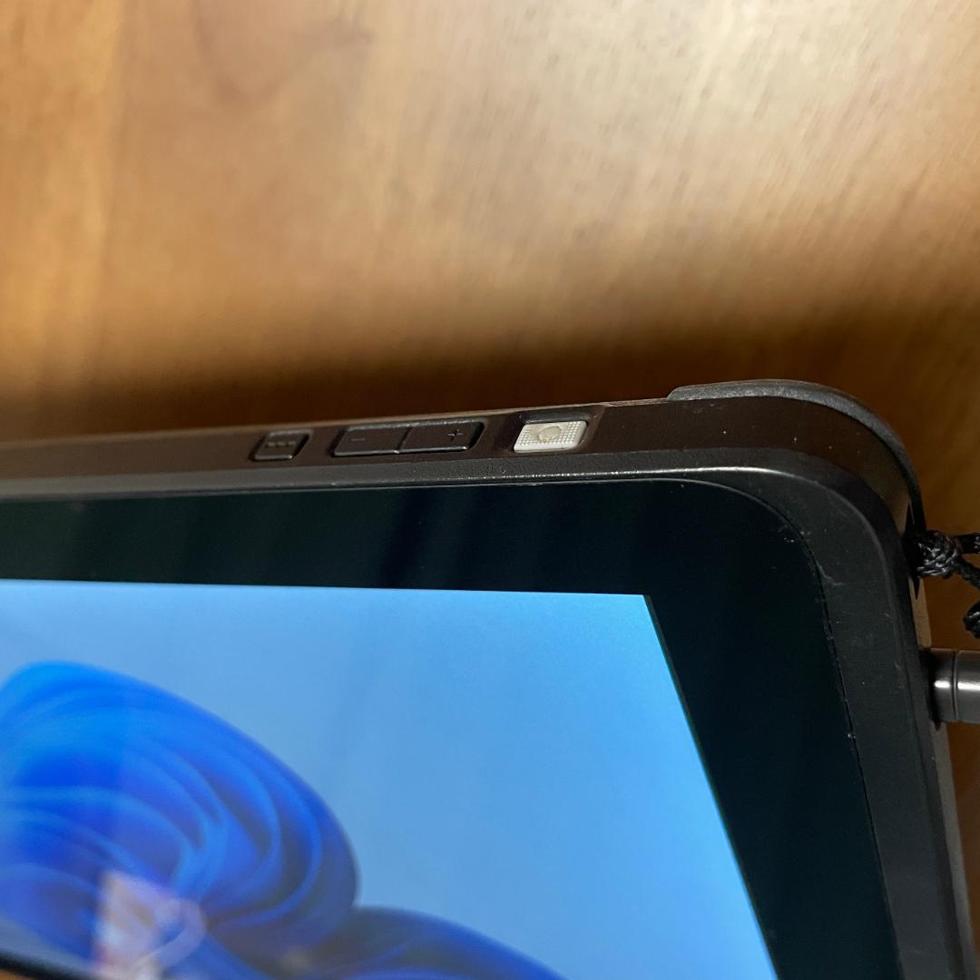 お絵描きイラストに！富士通タブレット✨ワコムのタッチペン付き Windows11