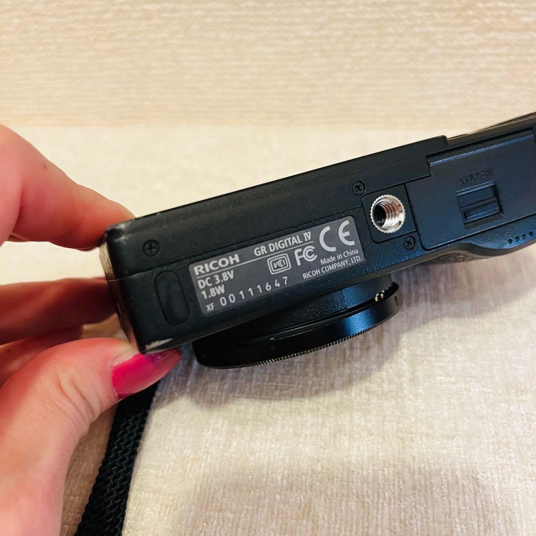 RICOH GR DIGITAL IV リコー コンパクトデジタルカメラ 充電器