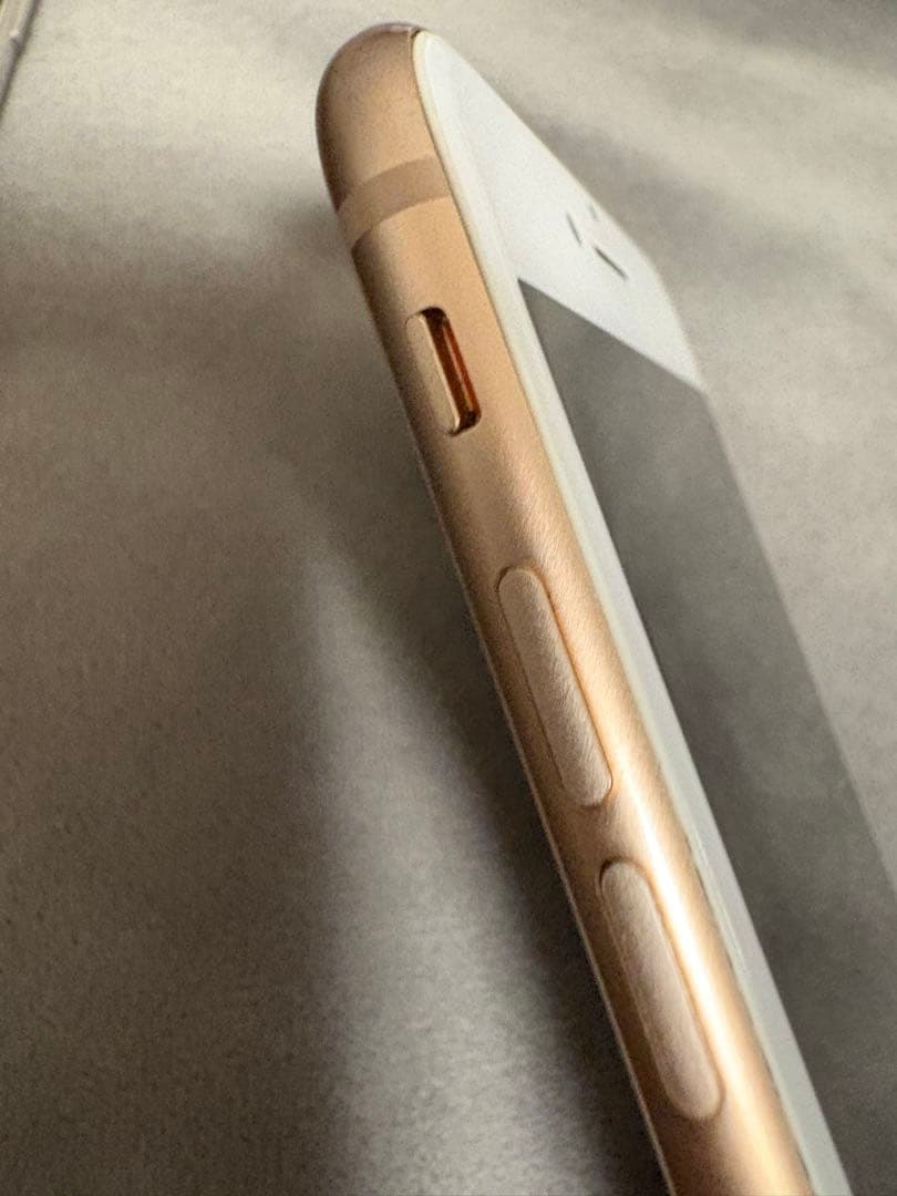 iPhone 8 64GB バッテリー75%