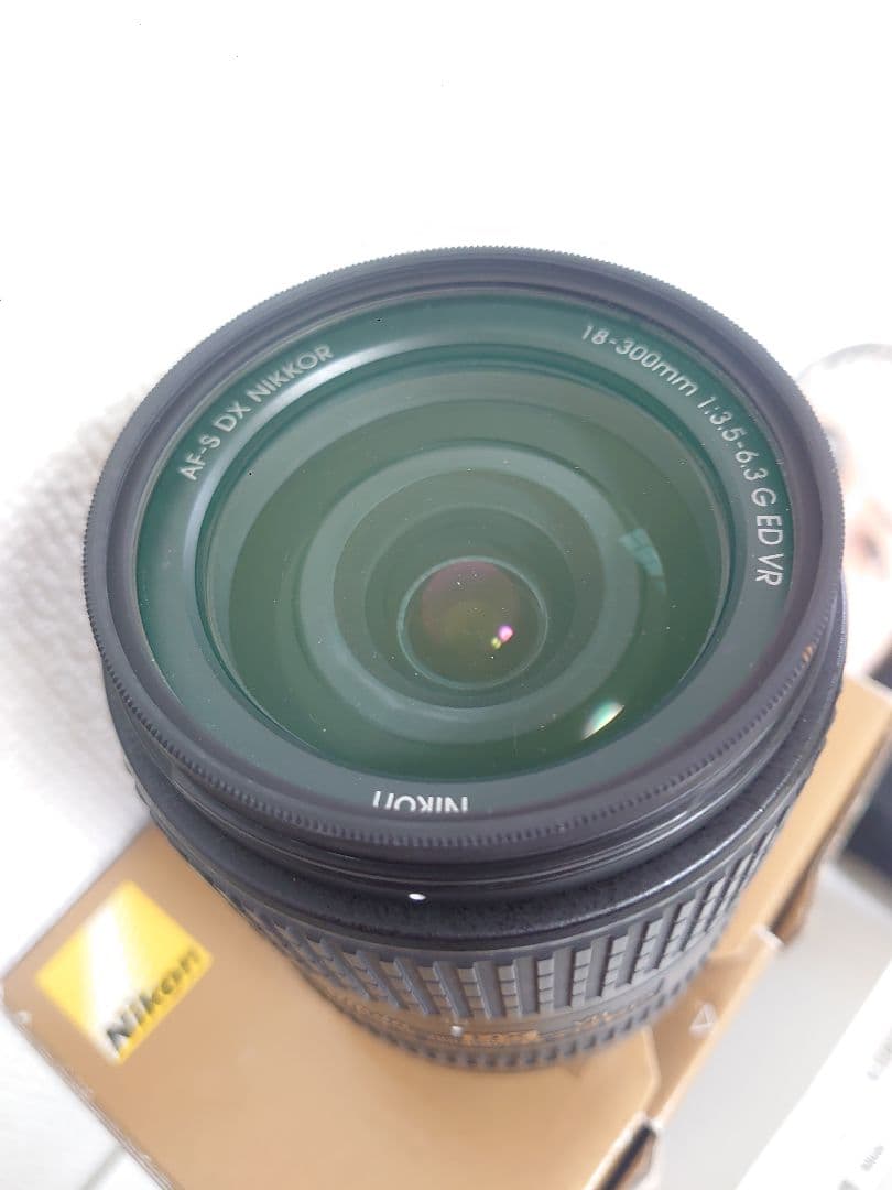 Nikon NIKKOR 18-300mm レンズ