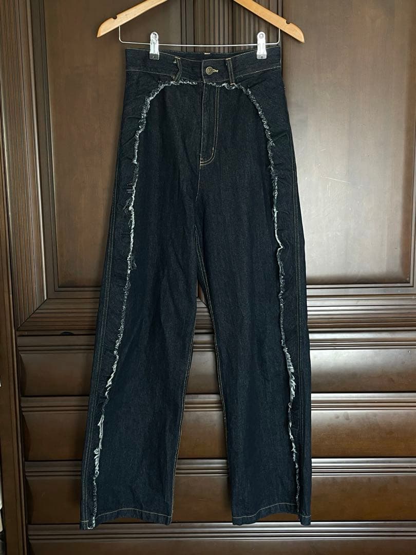 【Eaphi】 RUFFLE DETAIL DENIM PANTS