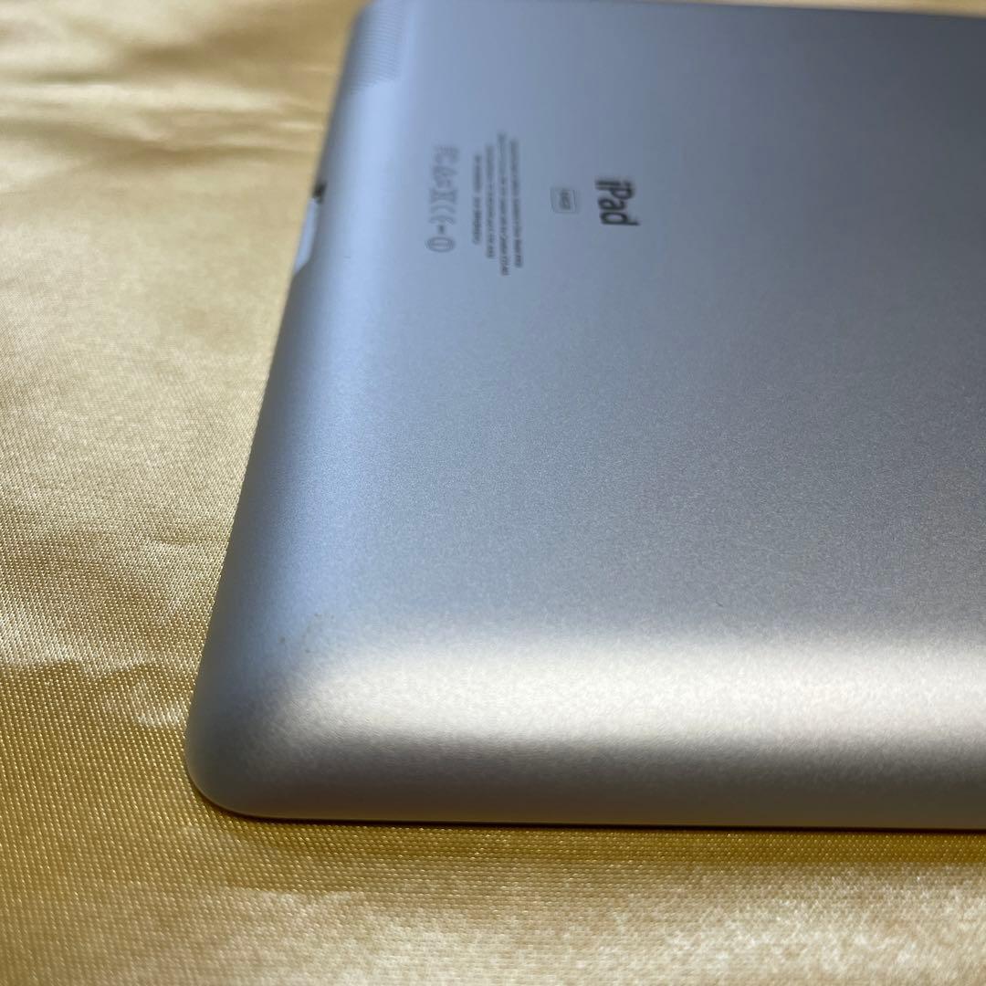 iPad 第3世代　64GB シルバー　Wi-Fi 30ピンduckケーブル