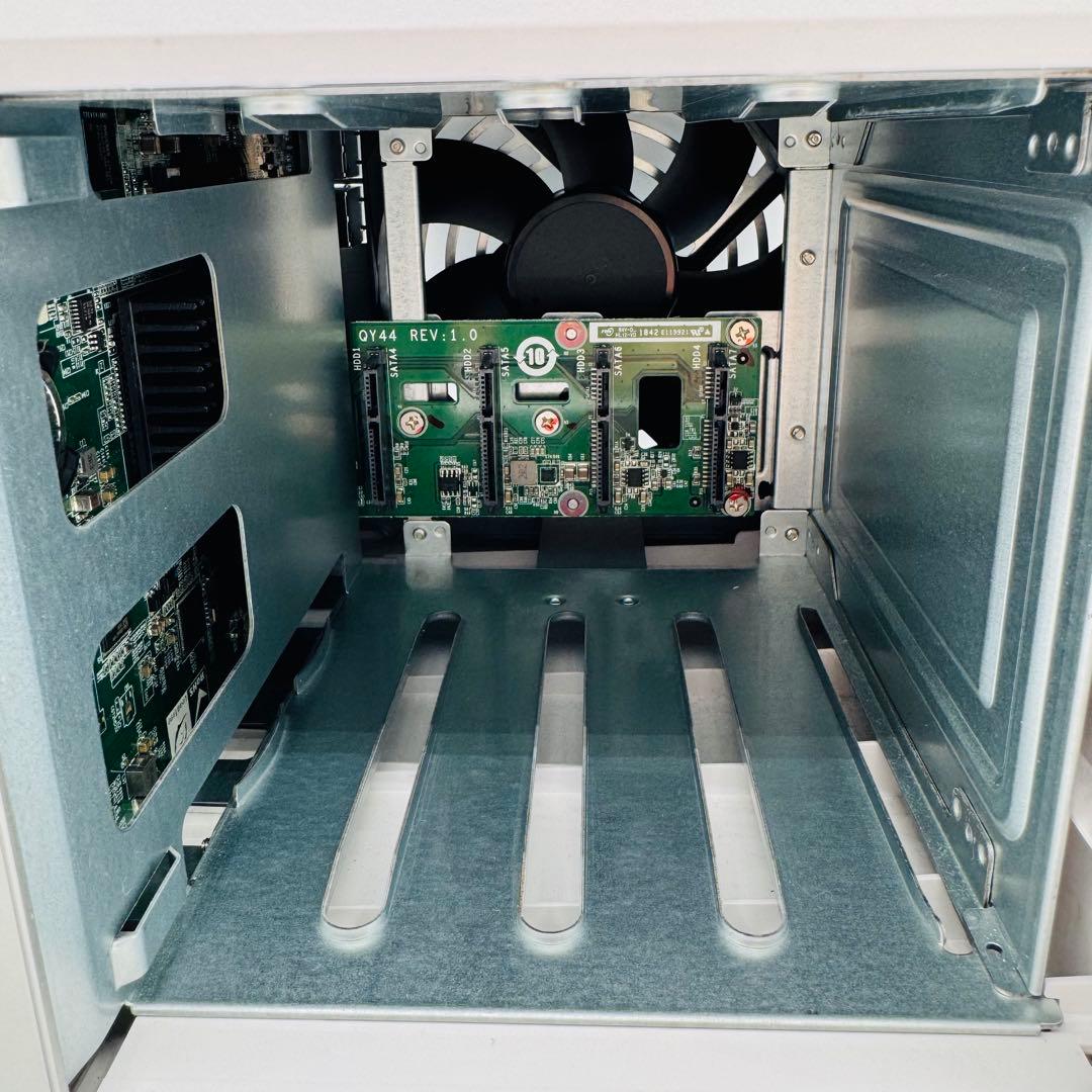 【極美品】QNAP TS-431P NAS 4スロット