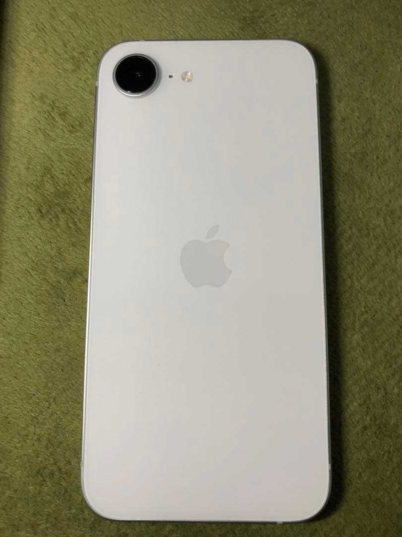 超美品！Apple iPhone16e 128GB ホワイト　エアージャケット付