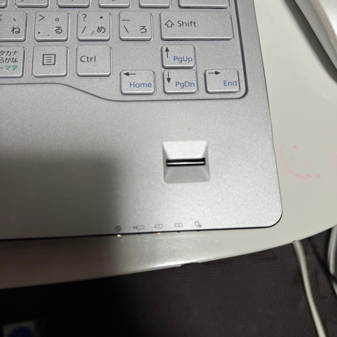 Windowsノート本体 FUJITSU LIFEBOOK SH75/B1