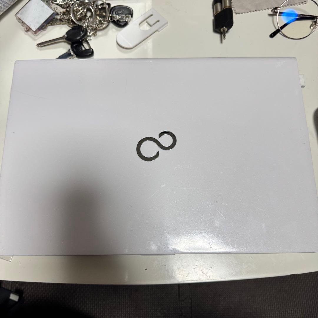 Windowsノート本体 FUJITSU LIFEBOOK SH75/B1