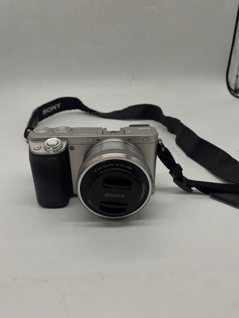 SONY α6000 パワーズームレンズキット シルバー ILCE-6000