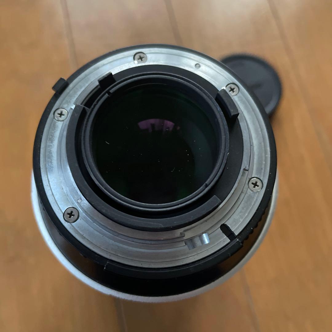 Nikon 180mmレンズ f/2.8