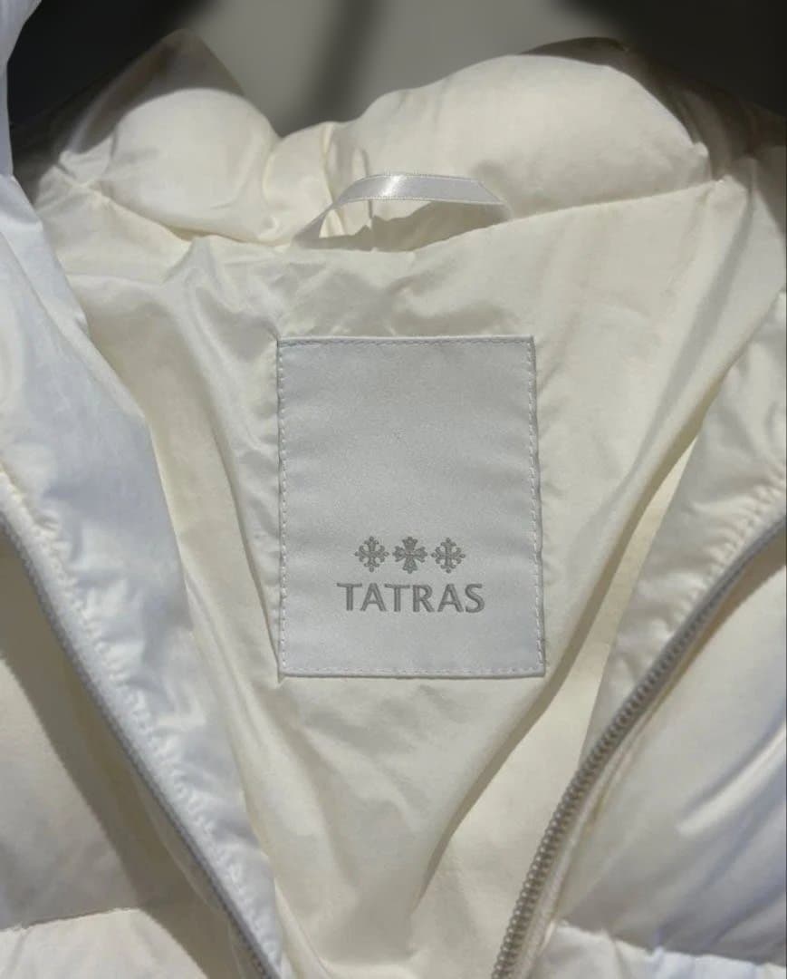 【ちぃくろ】TATRAS ホワイトダウンコート KERK