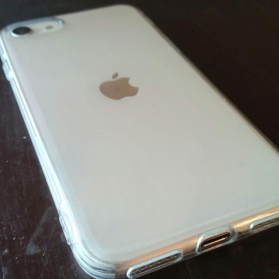 iPhone SE（第2世代）本体 クリアケース付き