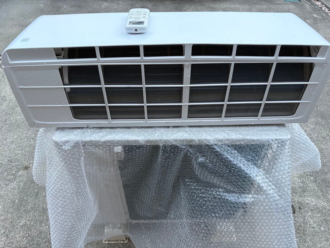 ニトリ エアコン 10畳用 2021年製　送料込み　即日発送　たのメル便対応