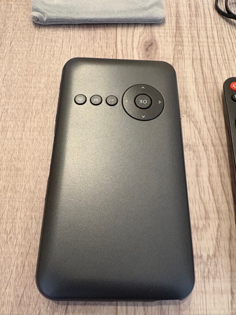 UENO-mono KABENI ミニスマートプロジェクター