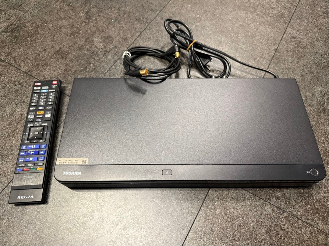 TOSHIBA 東芝 DBR-T1009 ブルーレイレコーダー