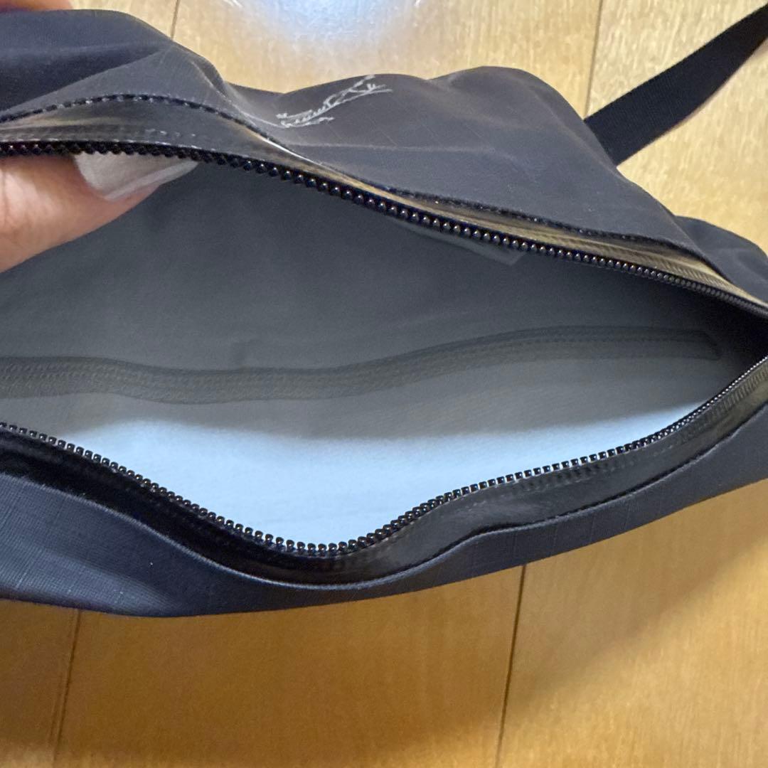 Arc'teryx グランヴィル クロスボディ バッグ ブラック